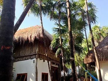 Cenote El Encanto Hotel Tulum 0*,